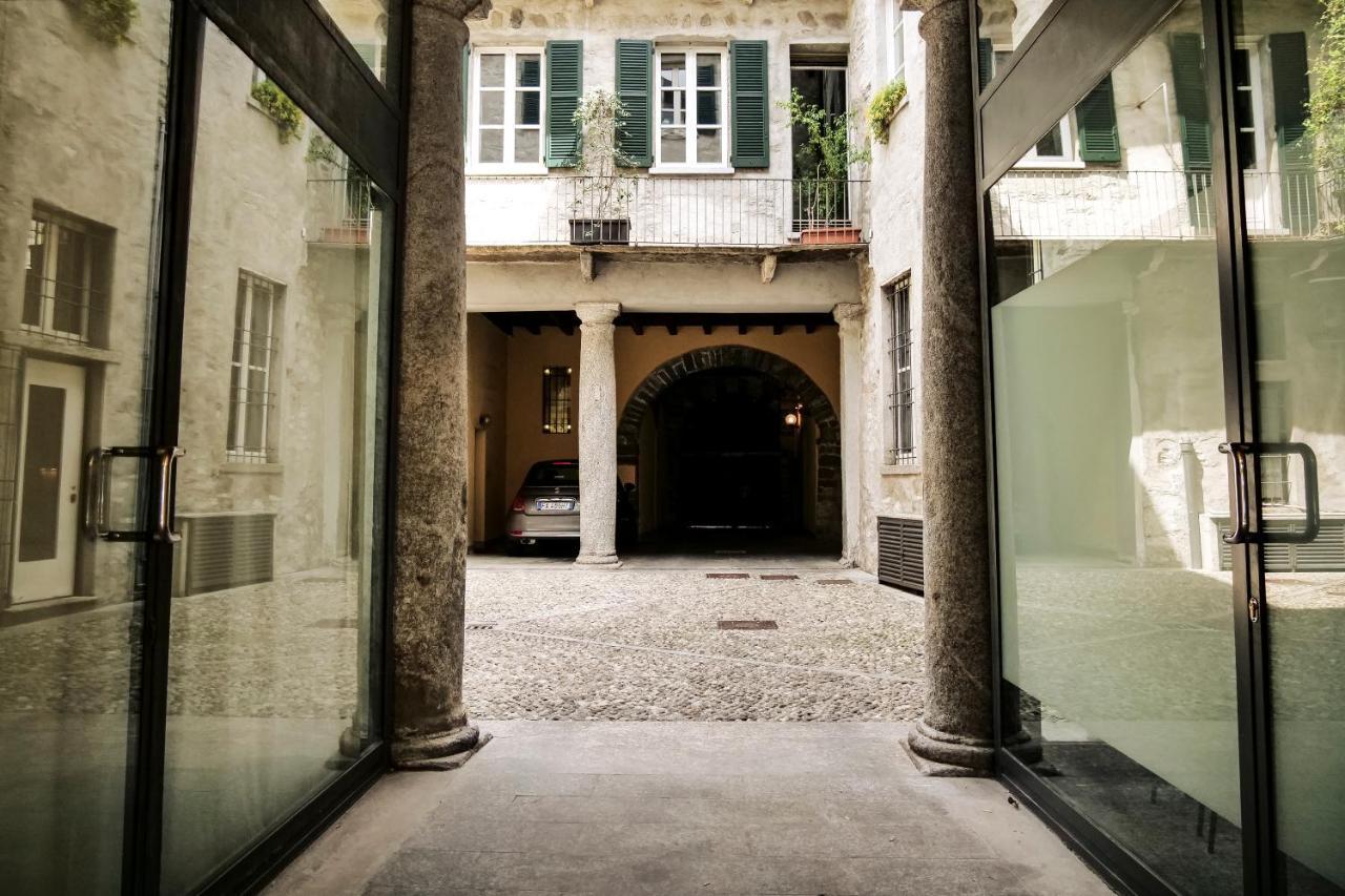 Casa Del Pittore - Elegante Appartamento Del 1200 - Centro Storico Como Kültér fotó